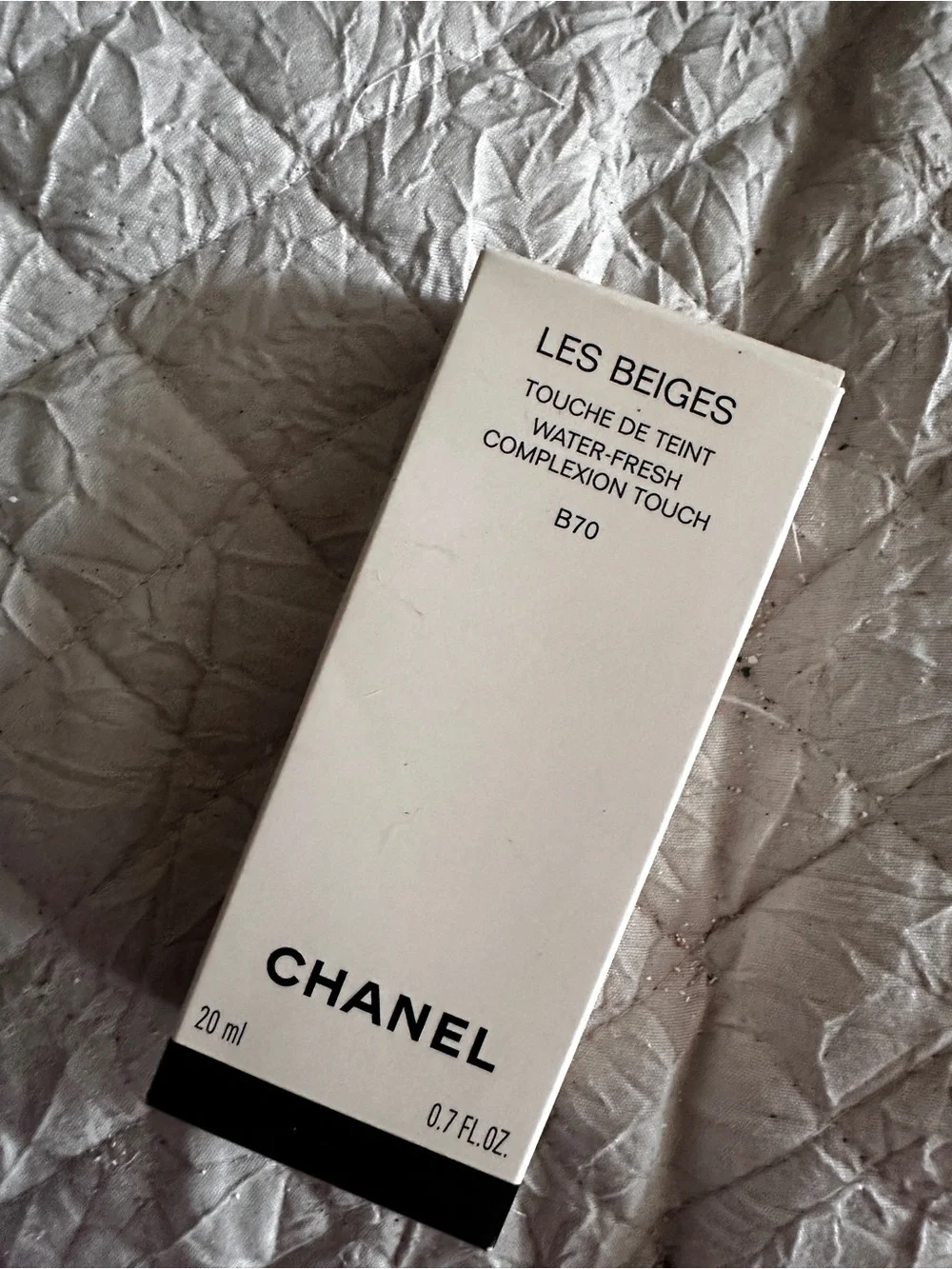 CHANEL Les Beiges Touche de Teint B70 - Beige & Black Packaging